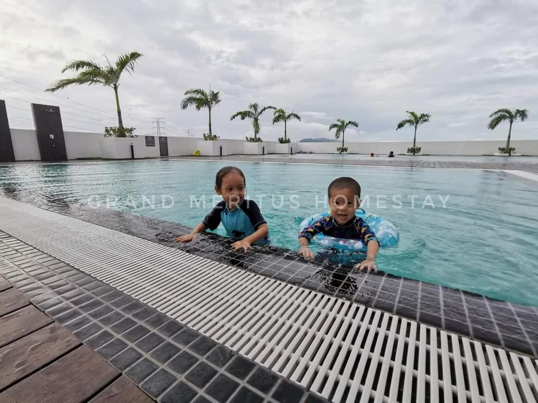 Grand Meritus Homestay @Penang เพราย ภายนอก รูปภาพ